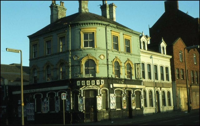 Photo of Roddy’s Bar, a historic building in Belfast