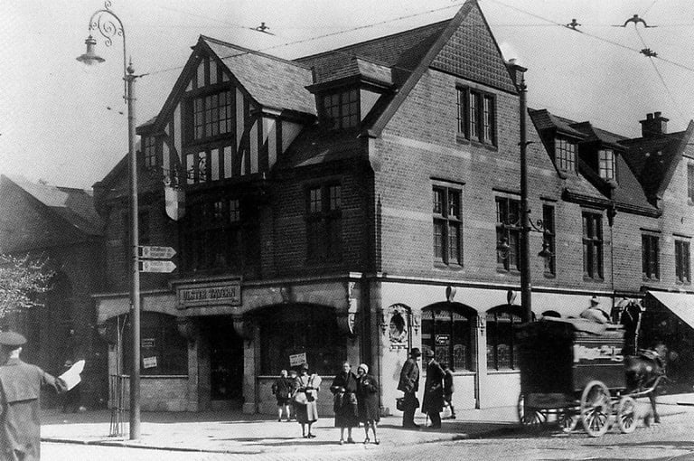 Photo of Ulster Tavern, a historic building in Belfast