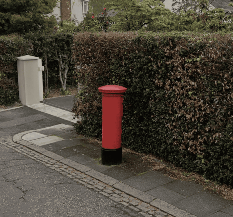 Photo of Osborne Gardens Post Box, a historic building in Belfast